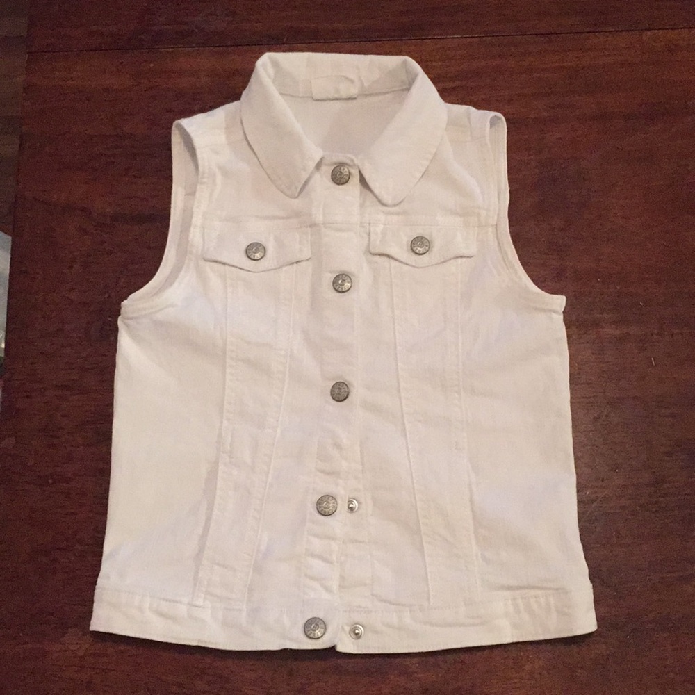 Sleeveless White Jean Jacket